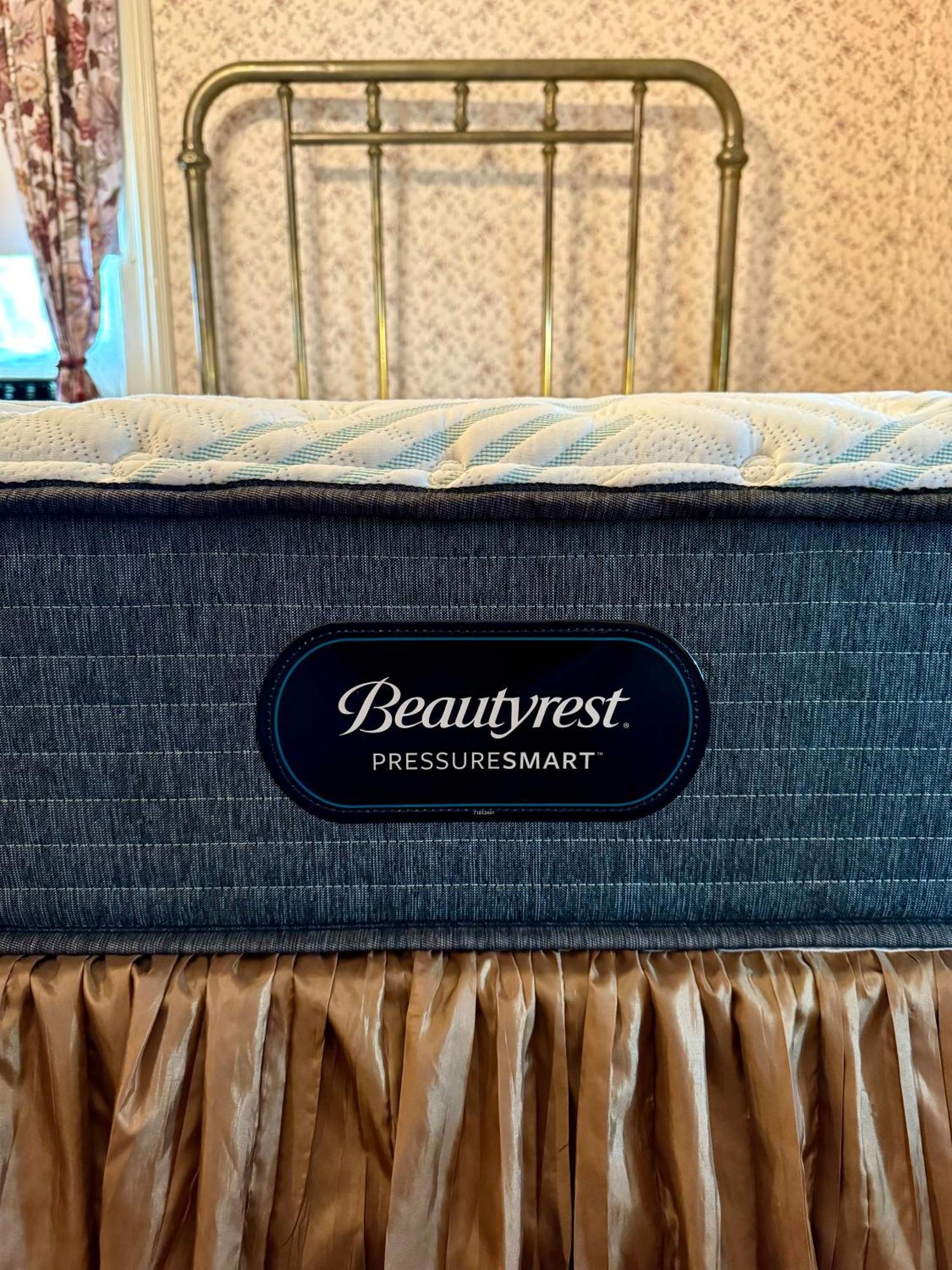 Pansy'S Parlor Bed & Breakfast 戈尔登 外观 照片